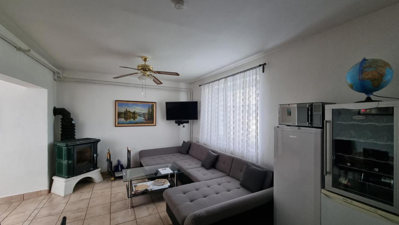 Apartman Modre Z Nebe Nemcicky  ภายนอก รูปภาพ