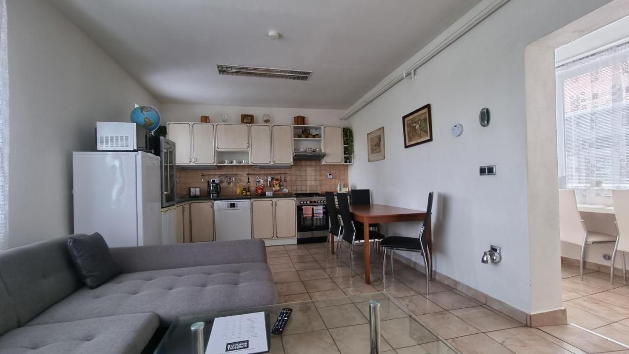 Apartman Modre Z Nebe Nemcicky  ภายนอก รูปภาพ